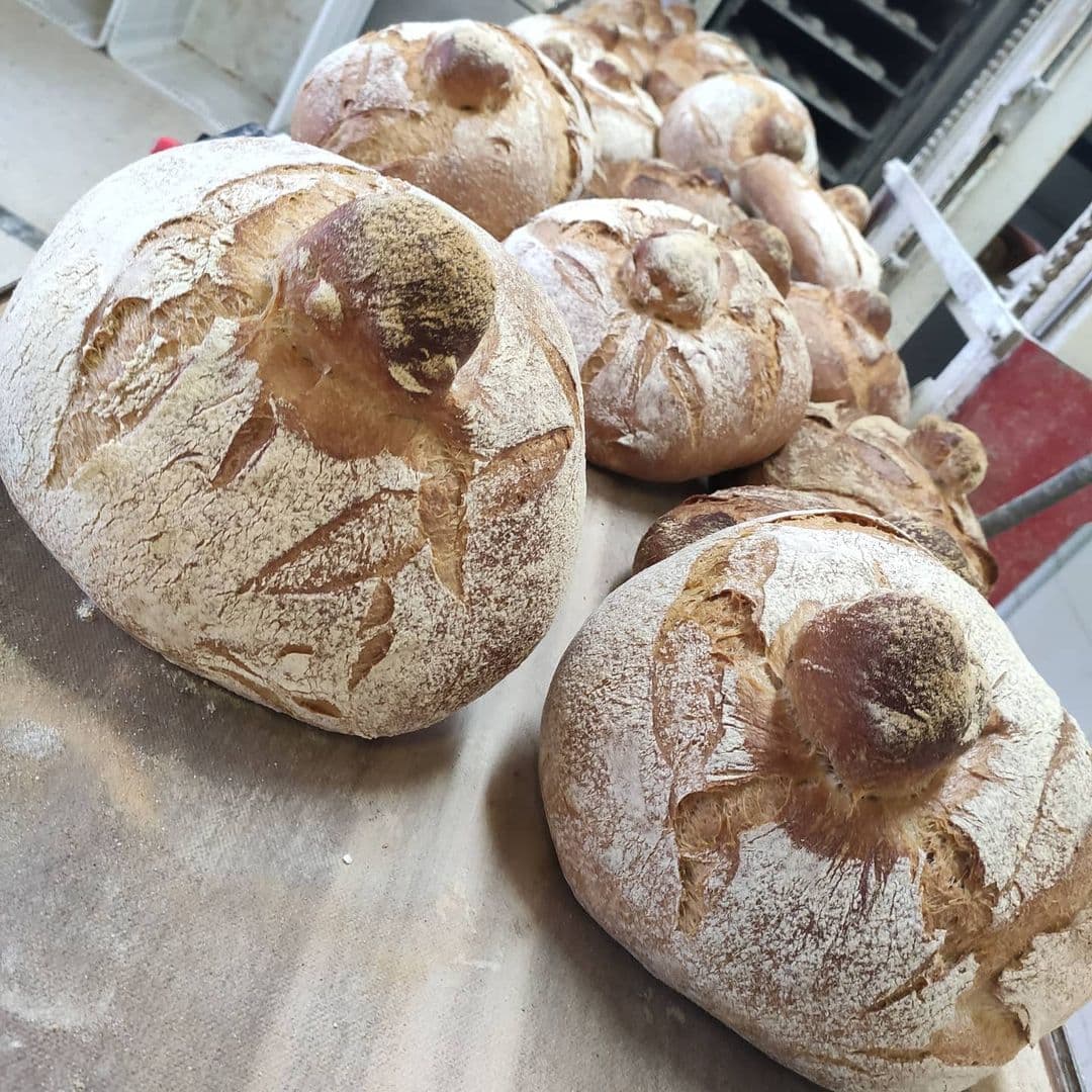 La Flor de Nigrán, su pastelería y panadería